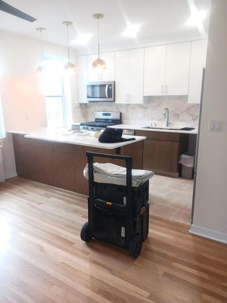 Slide of Guma Home Improvement