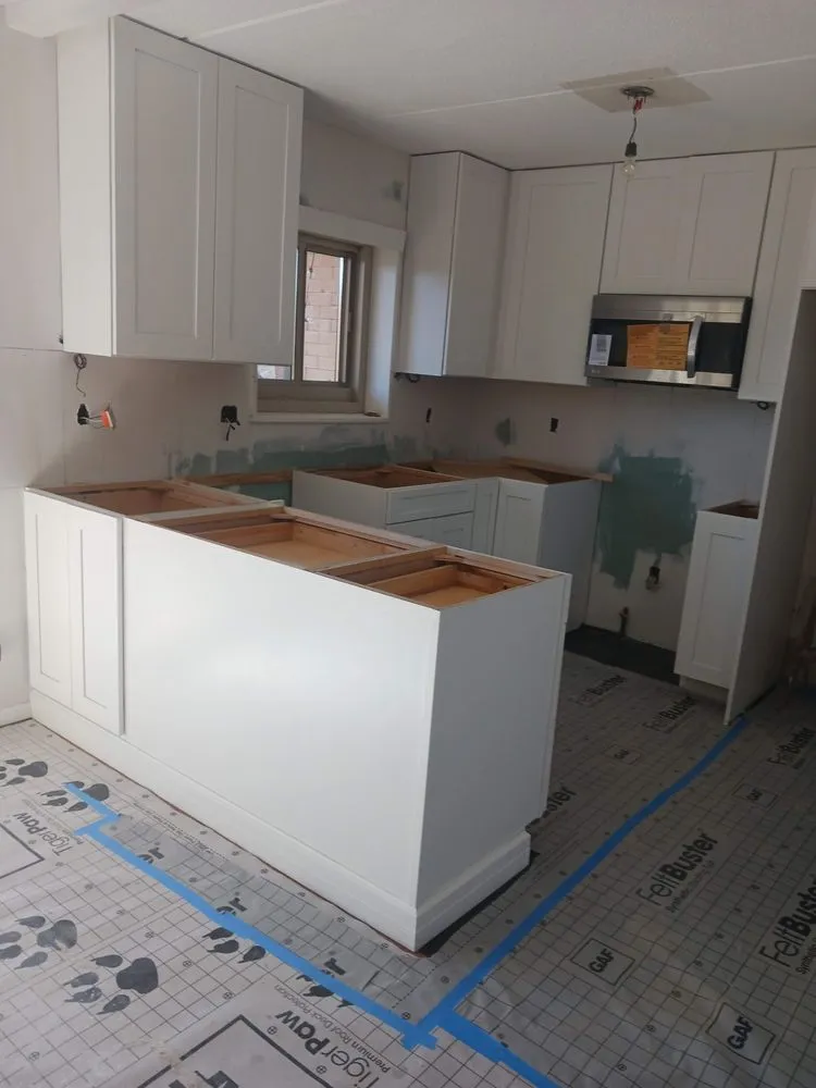 Slide of Guma Home Improvement