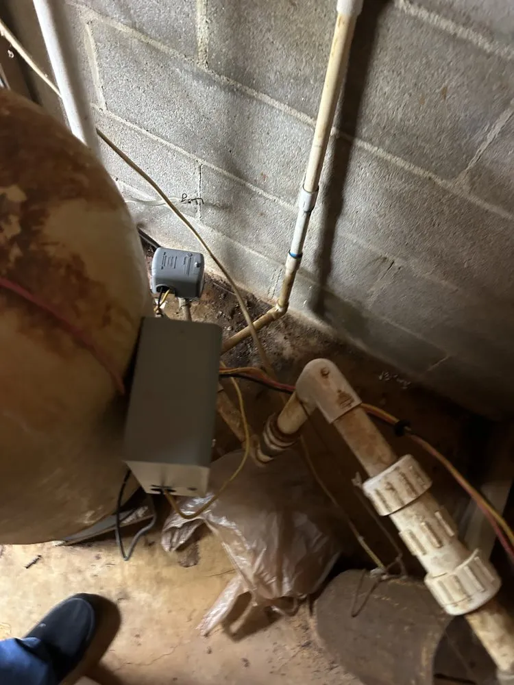 Slide of Gunter Well Drilling