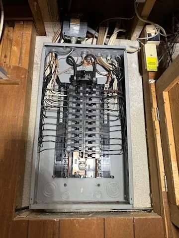 Slide of Gus The Handyman