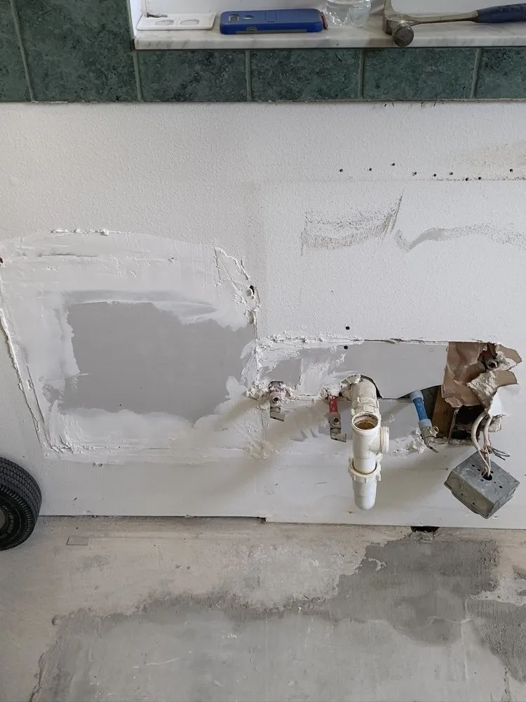 Slide of H & H Plumbing Contractors