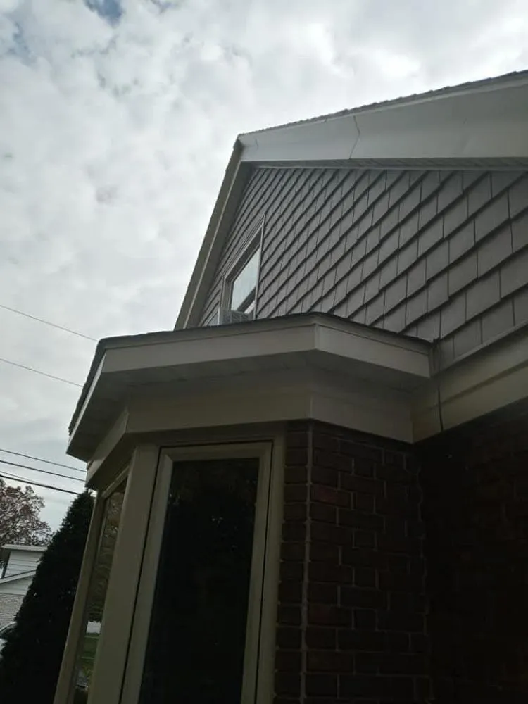 Slide of H I C Handyman Service