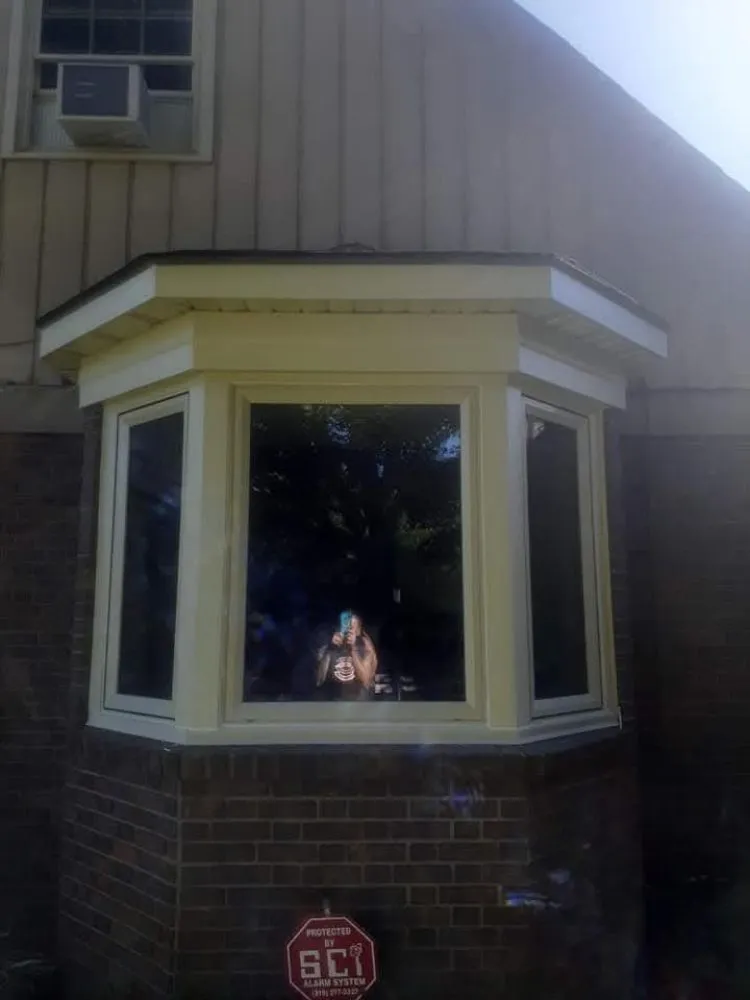 Slide of H I C Handyman Service