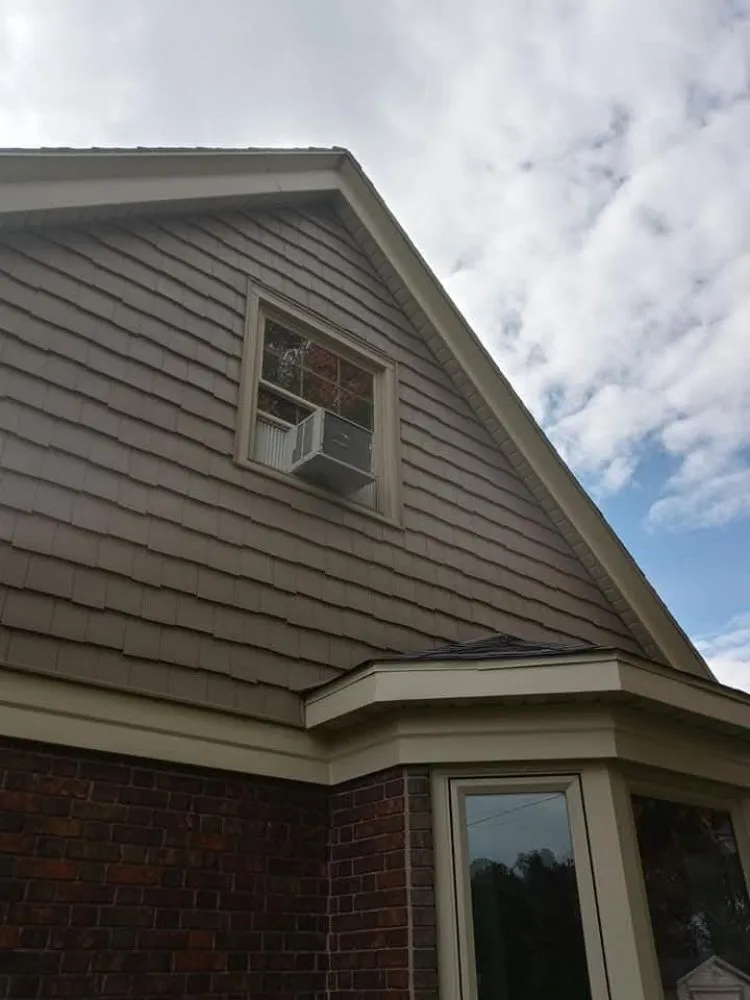 Slide of H I C Handyman Service