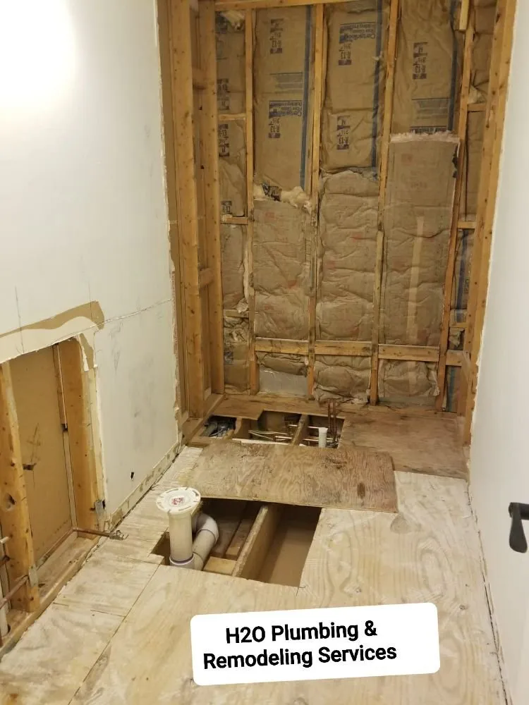 Slide of H2O Plumbing & Remodeling Services