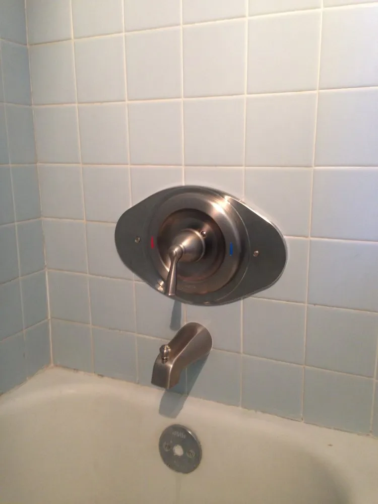 Slide of H2O Plumbing and Drain Cleaning