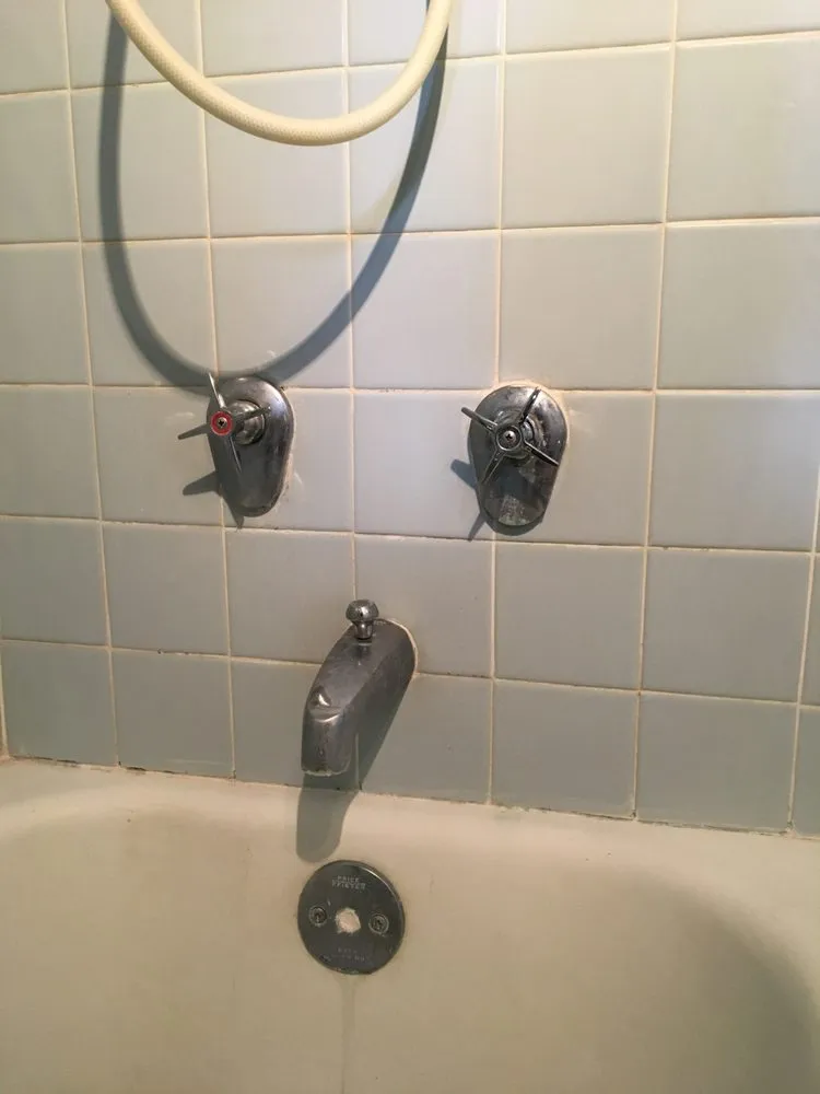 Slide of H2O Plumbing and Drain Cleaning