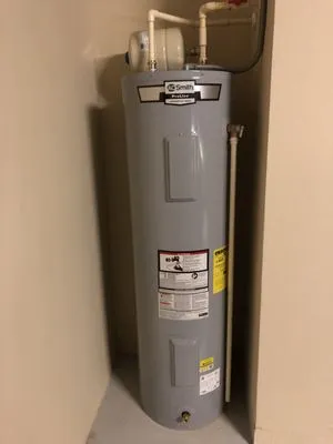 Hamilton's Plumbing Logo