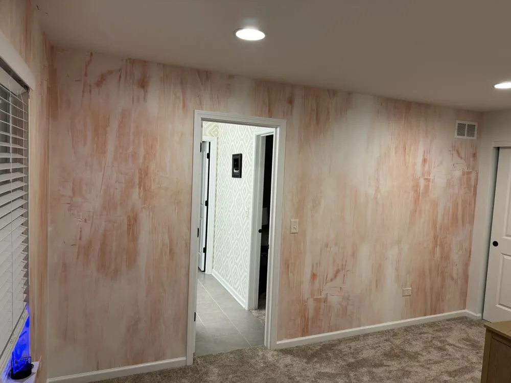 Slide of Handy Holmz