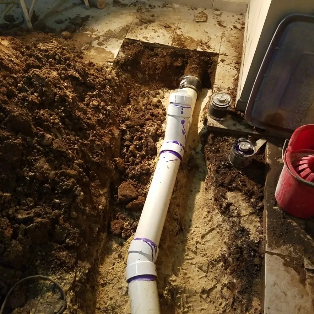 Slide of Handy Plum & Main