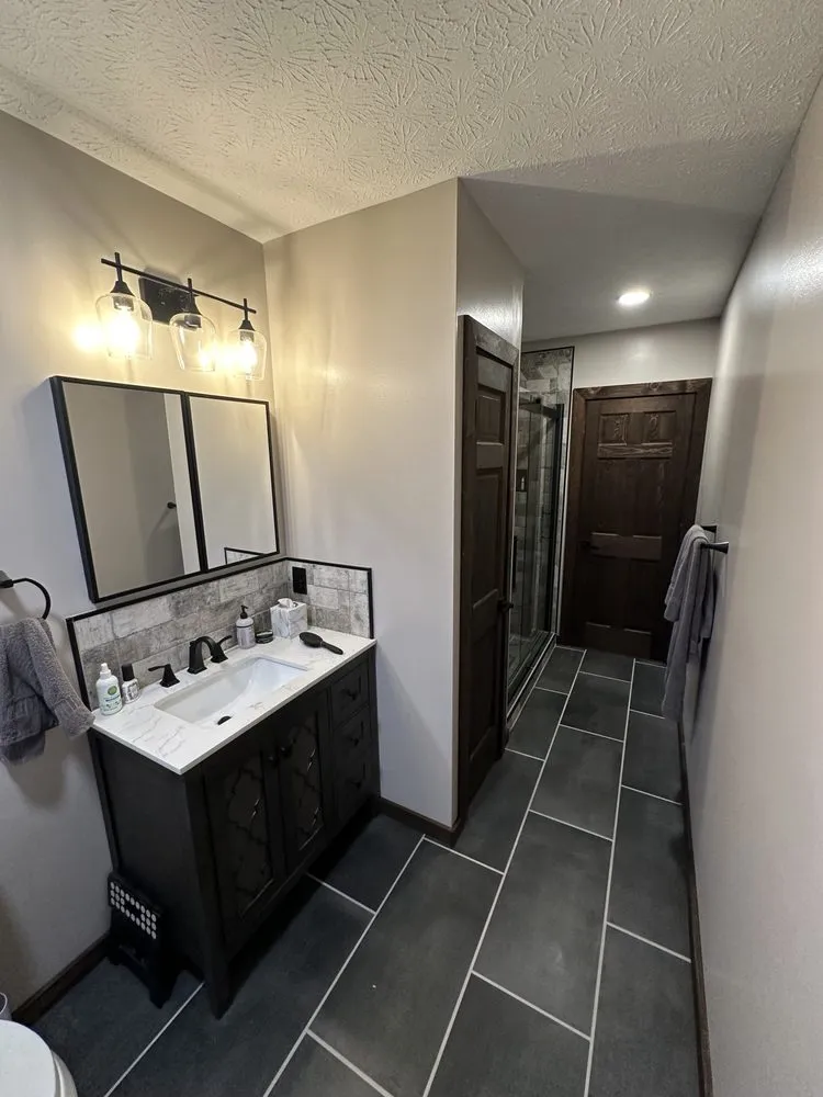 Slide of Handy Randy Contracting