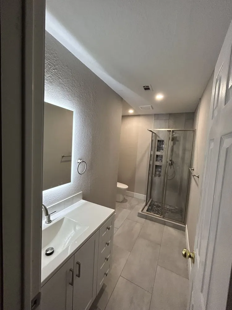 Slide of HandyJoe Austin