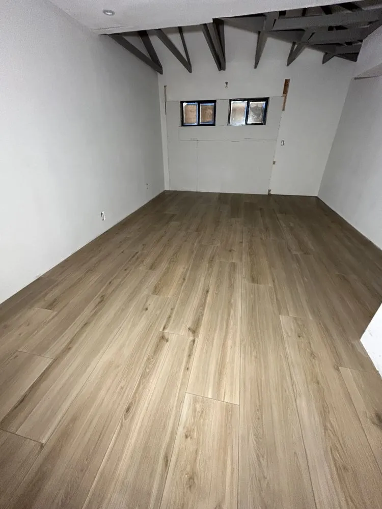 Slide of HandyJoe Austin