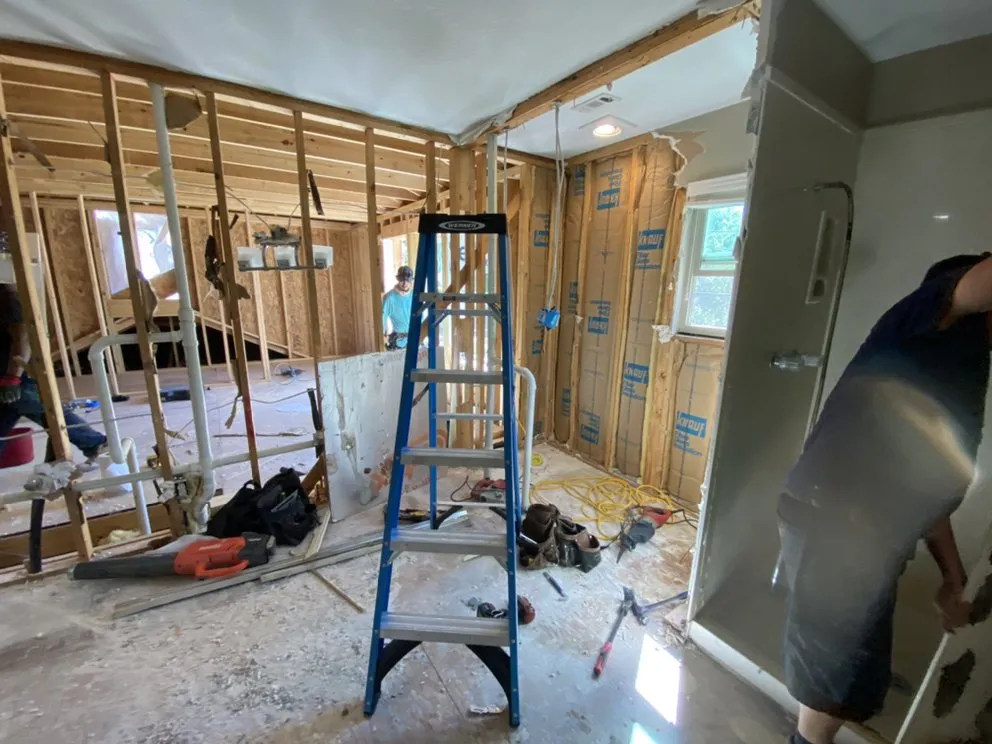 Slide of HandyJoe Austin