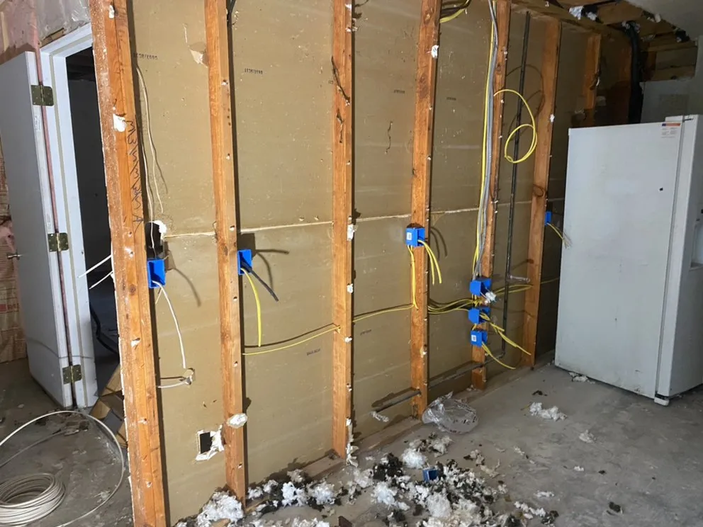 Slide of HandyJoe Austin