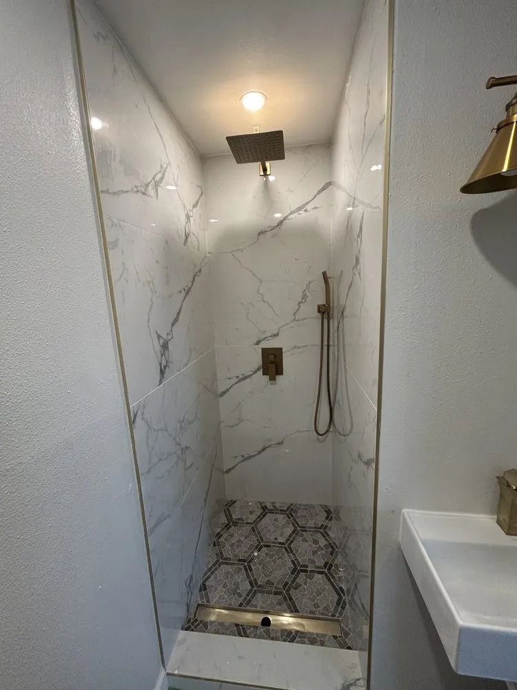 Slide of HandyJoe Austin