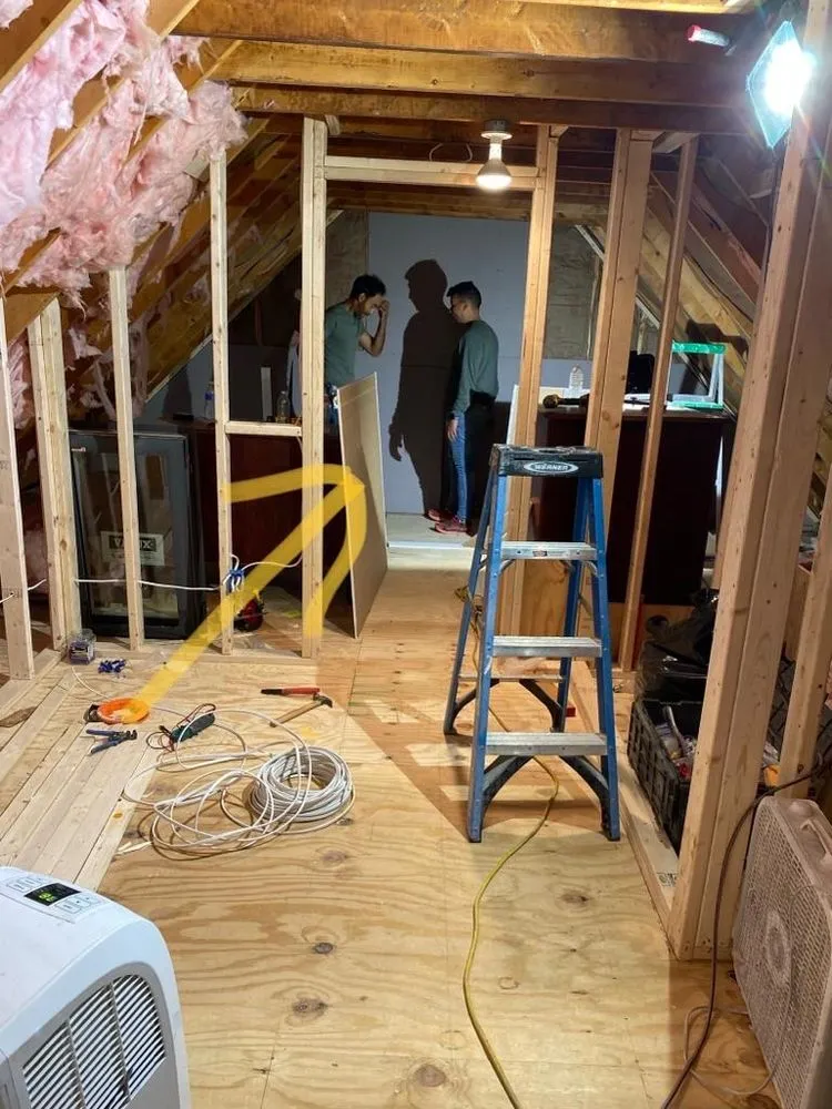 Slide of HandyJoe Austin