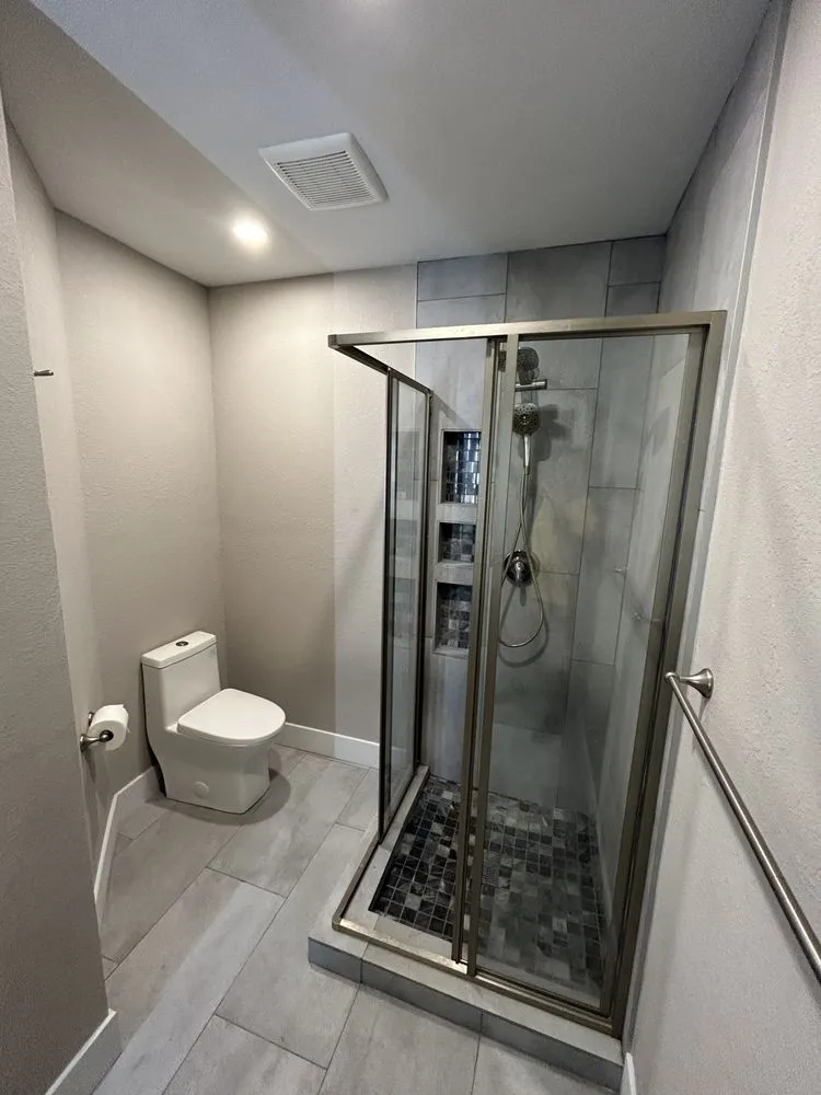 Slide of HandyJoe Austin