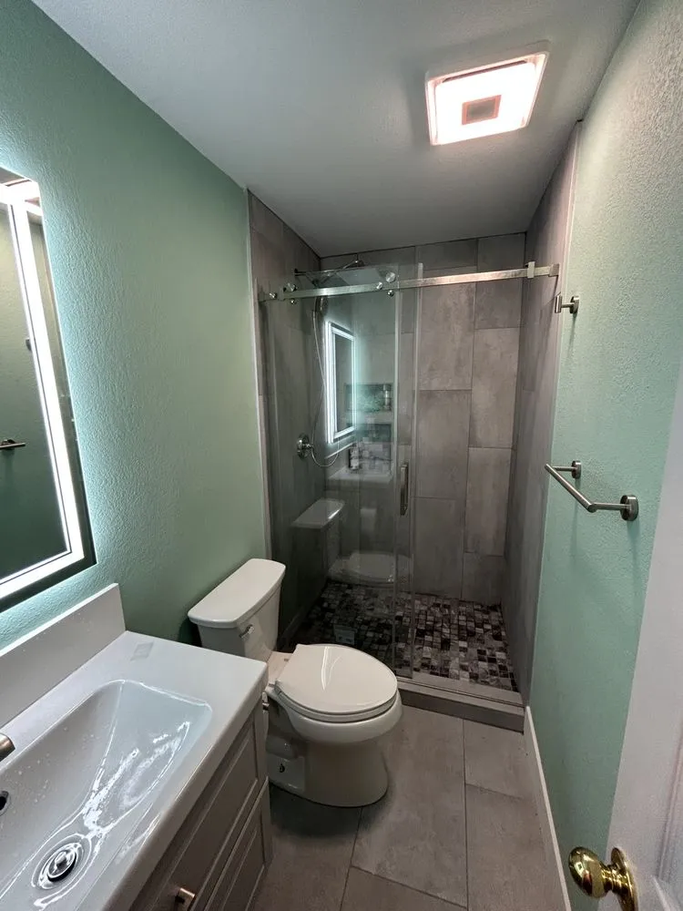 Slide of HandyJoe Austin