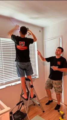 Handyman Gold Hands Logo