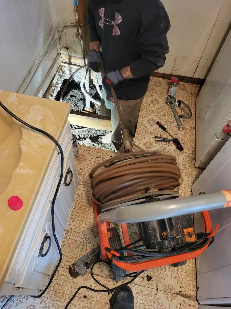 Reliable plumbing repair experts serving Macon, MO - Handyman Kyle Duffey