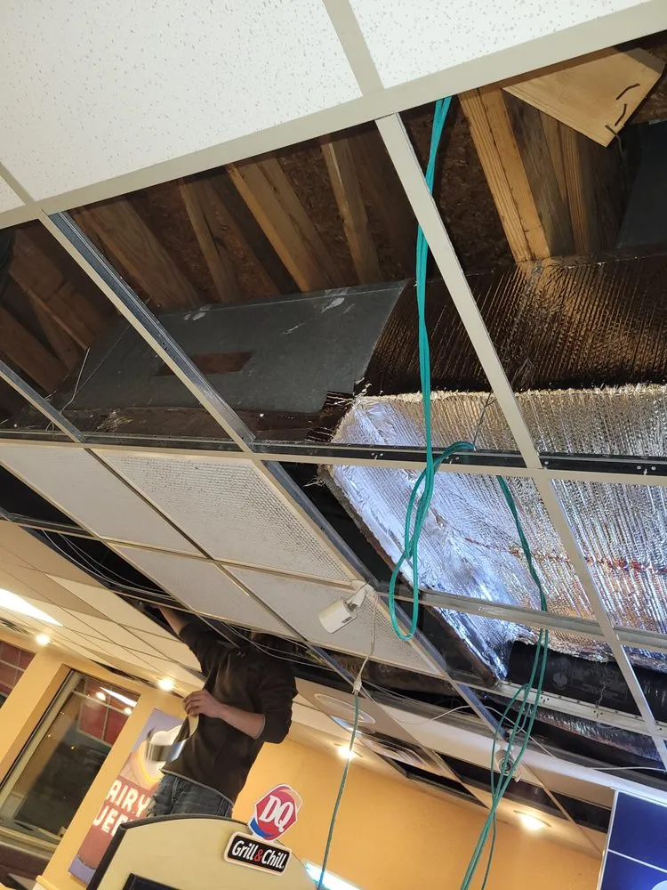 Slide of Handyman Kyle Duffey