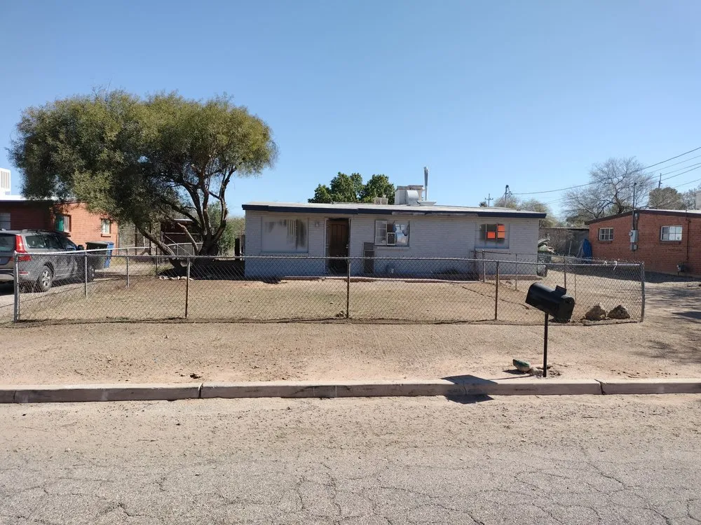 Slide of Handyman Lucky 7 Services