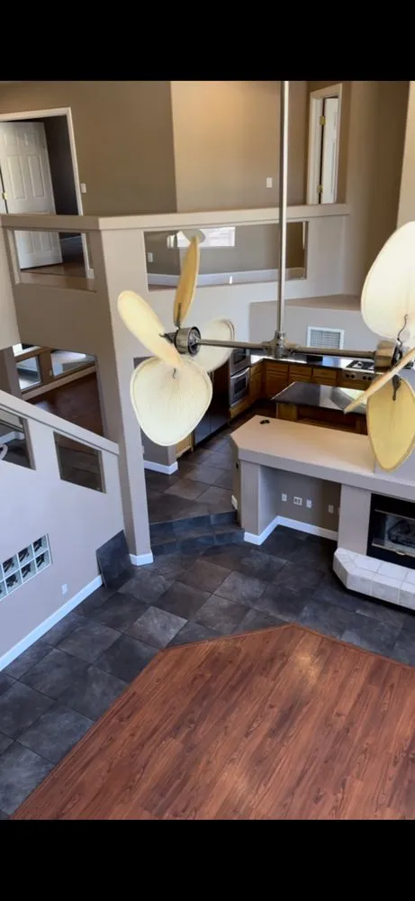 Slide of Handyman Lv