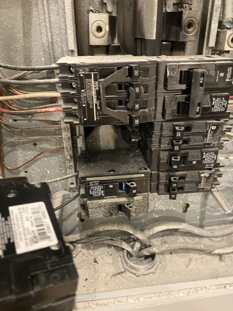 Slide of Handyman Madani Air Conditioner