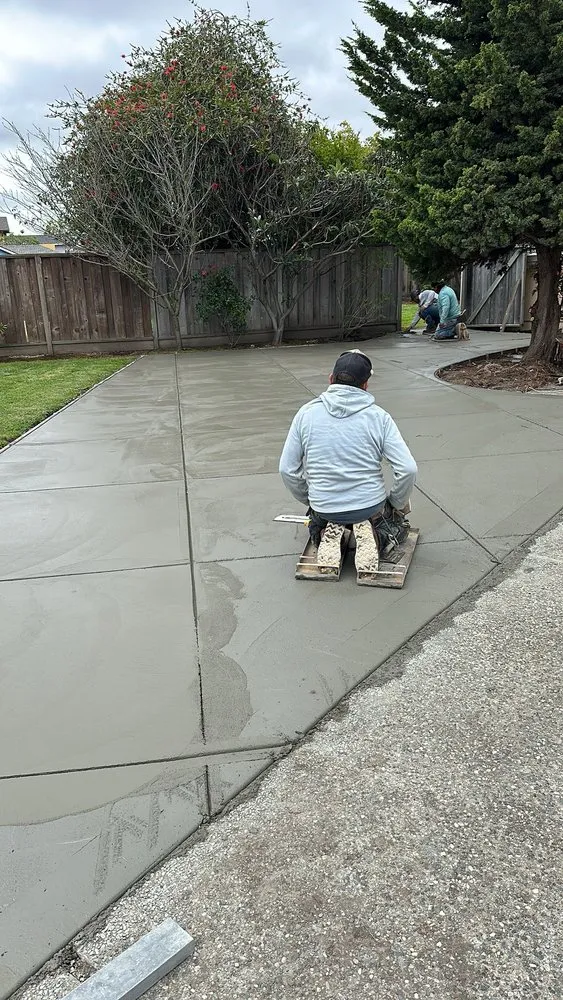 Slide of Handyman Neto