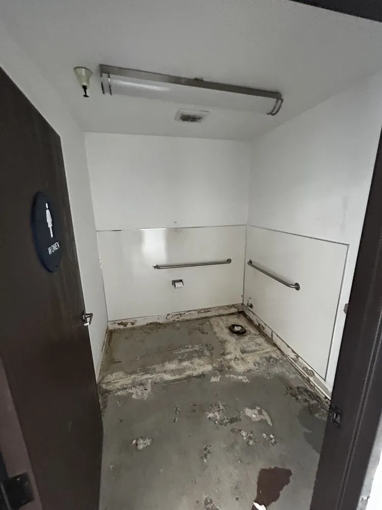 Slide of Handyman Quick Service