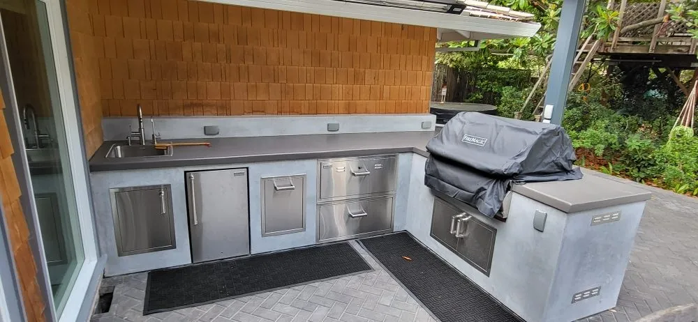 Slide of Handyman R32