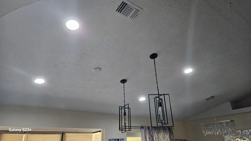 Slide of Handyman Ravee