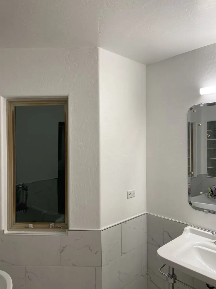 Slide of Handyman services by Abel Cruz