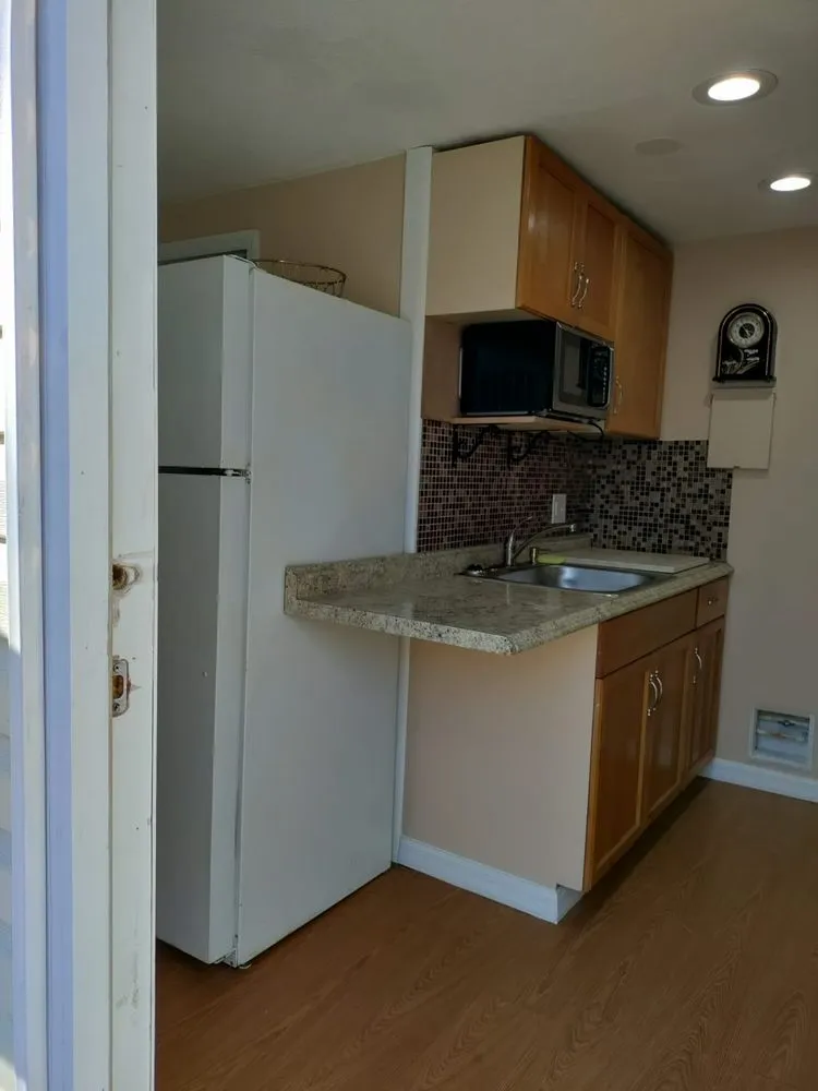 Slide of Handyman Services by Eriko