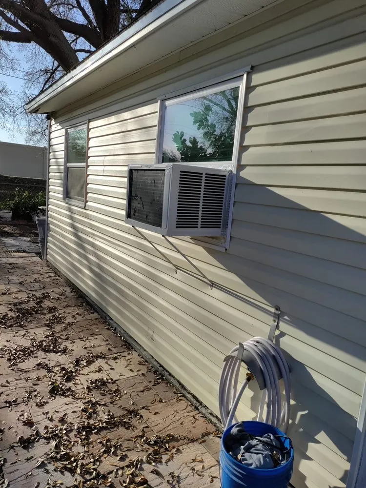 Slide of Handyman Services by Eriko