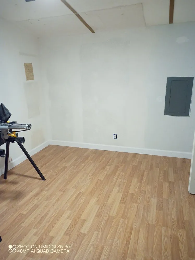 Slide of Handyman Services by Eriko