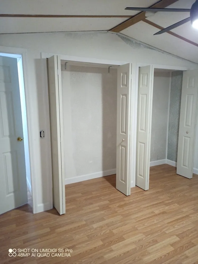 Slide of Handyman Services by Eriko