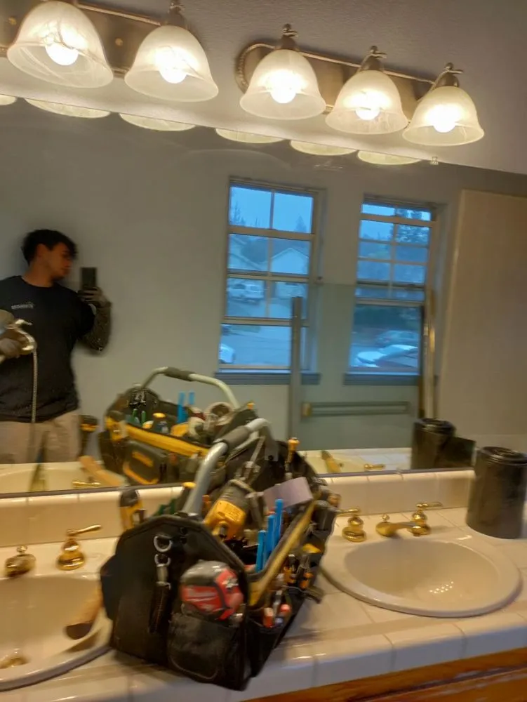 Slide of Handyman Solutions