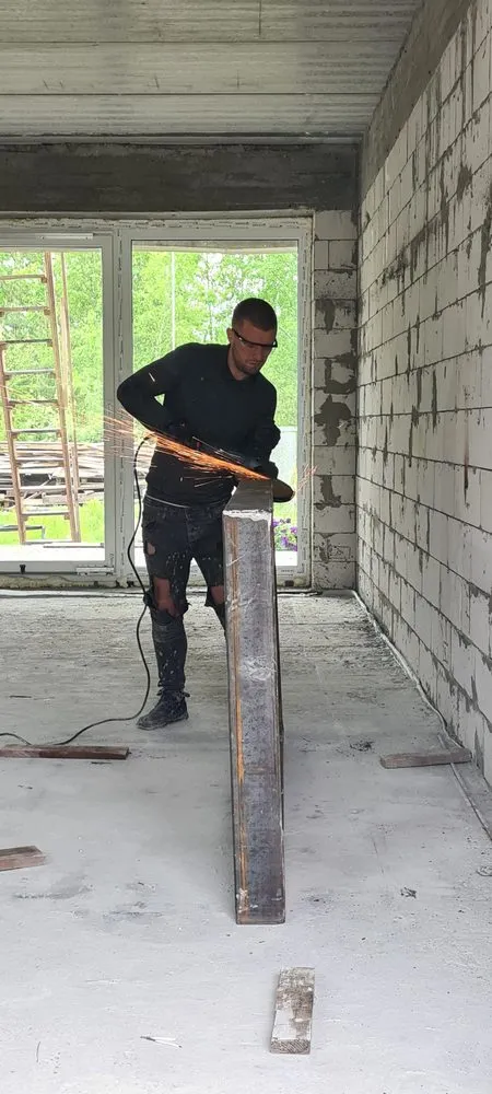 Slide of Handyman Ustynovych