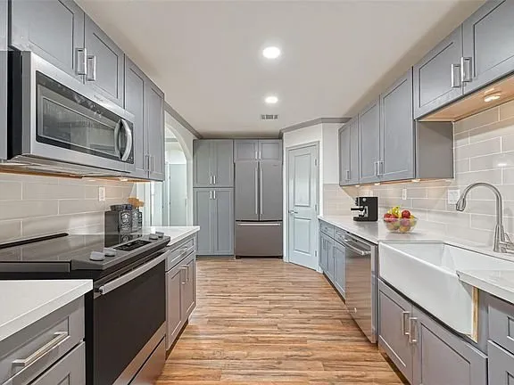 Slide of Handymen Pro