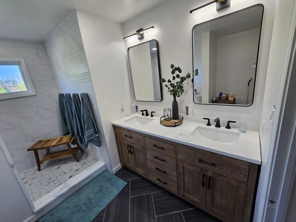 Slide of Harda Electric & Contracting