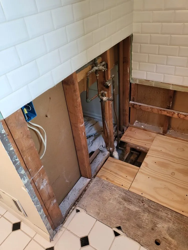 Slide of Harry's Contracting