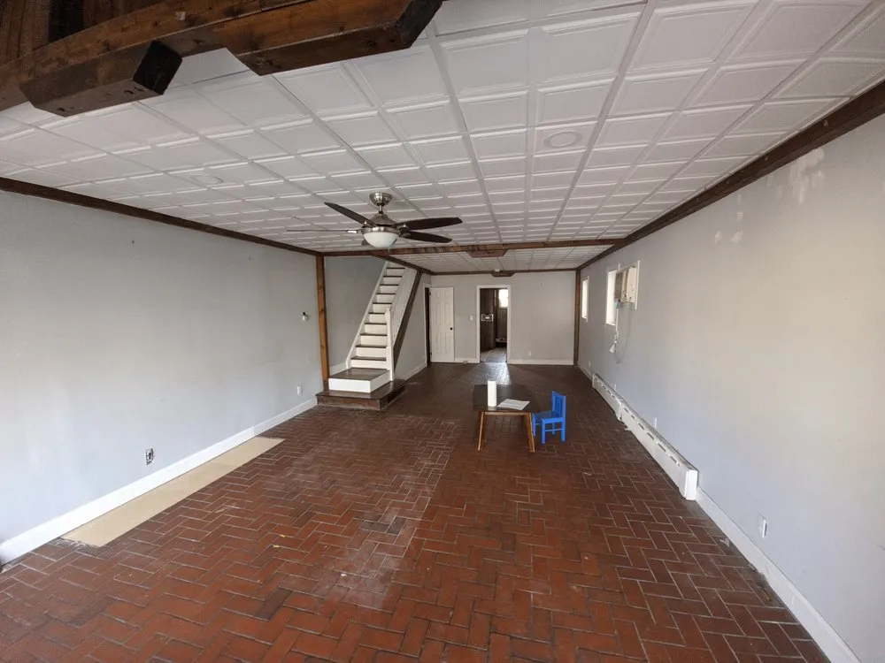 Slide of Harry's Contracting