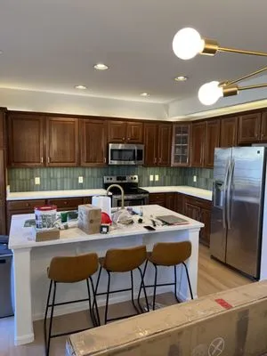 Harts Handy Hands Logo