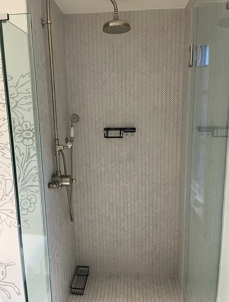 Slide of Hawkeye Home Improvements