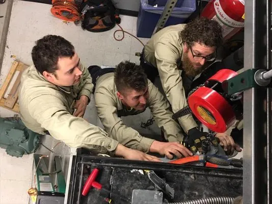 Hay-Bush Mechanical Logo