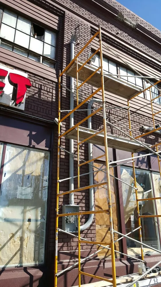 Slide of HD Contractor Service