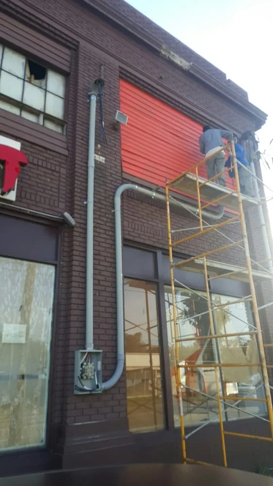 Slide of HD Contractor Service