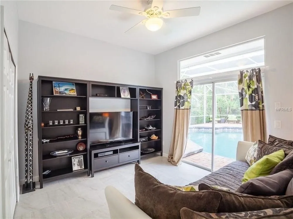 Slide of HD Maintenance Pro's